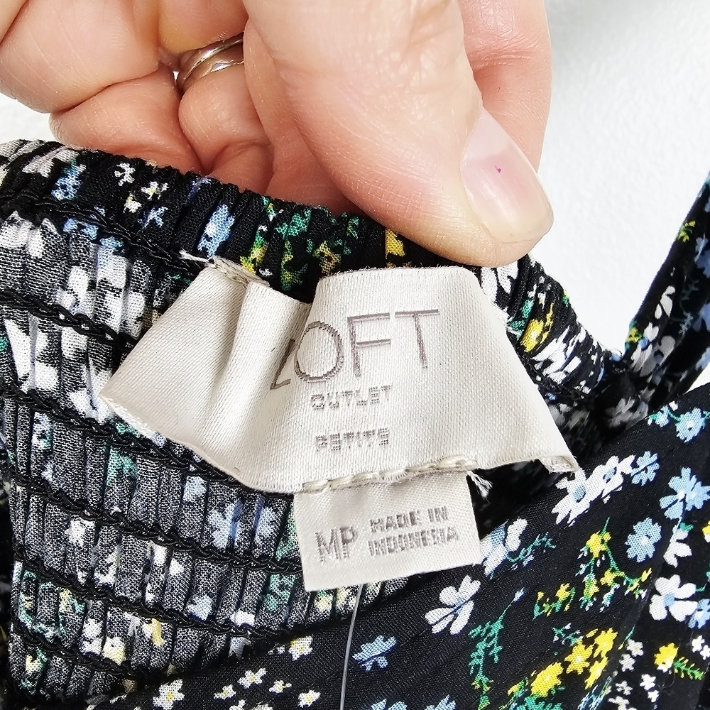 Loft Outlet Black Ditsy Floral Wide Leg Cropped Romper Jumpsuit NWT MP - Picture 4 of 11